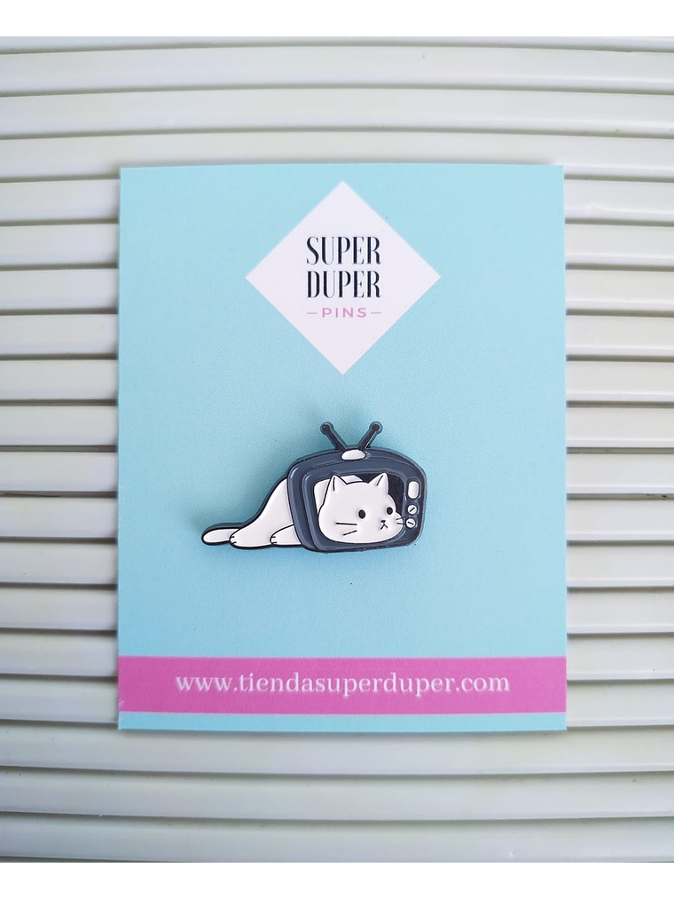 Gatitos y televisor 2