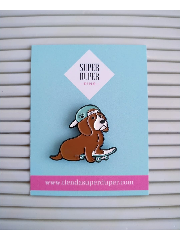 Perro con patineta 1