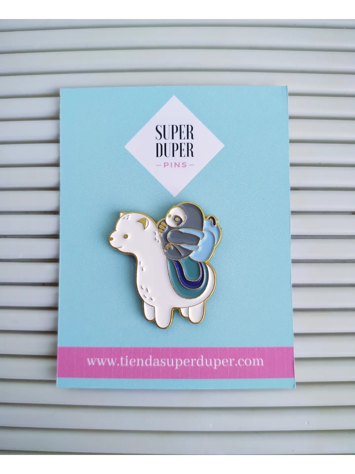 Perezoso montando llama 1