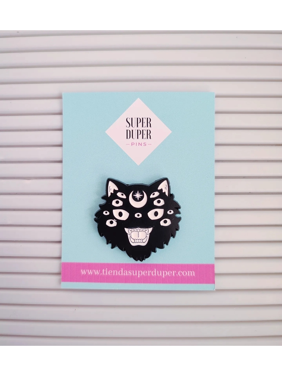 Gato con muchos ojos 1