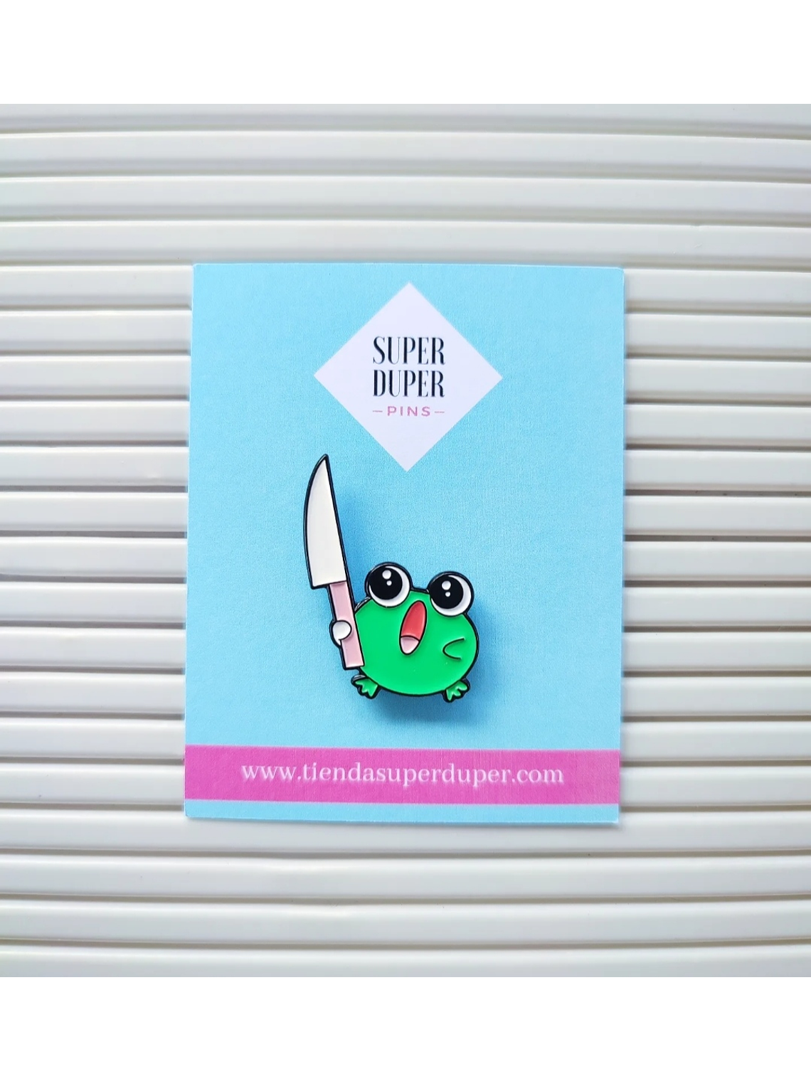 Ranita con cuchillo 1