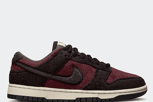 NIKE DUNK LOW SE 'FLEECE PACK BURGUNDY CRUSH - MUJER