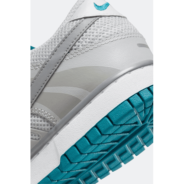 NIKE DUNK LOW SE GREY FOG AND BLUSTERY - MUJER 4