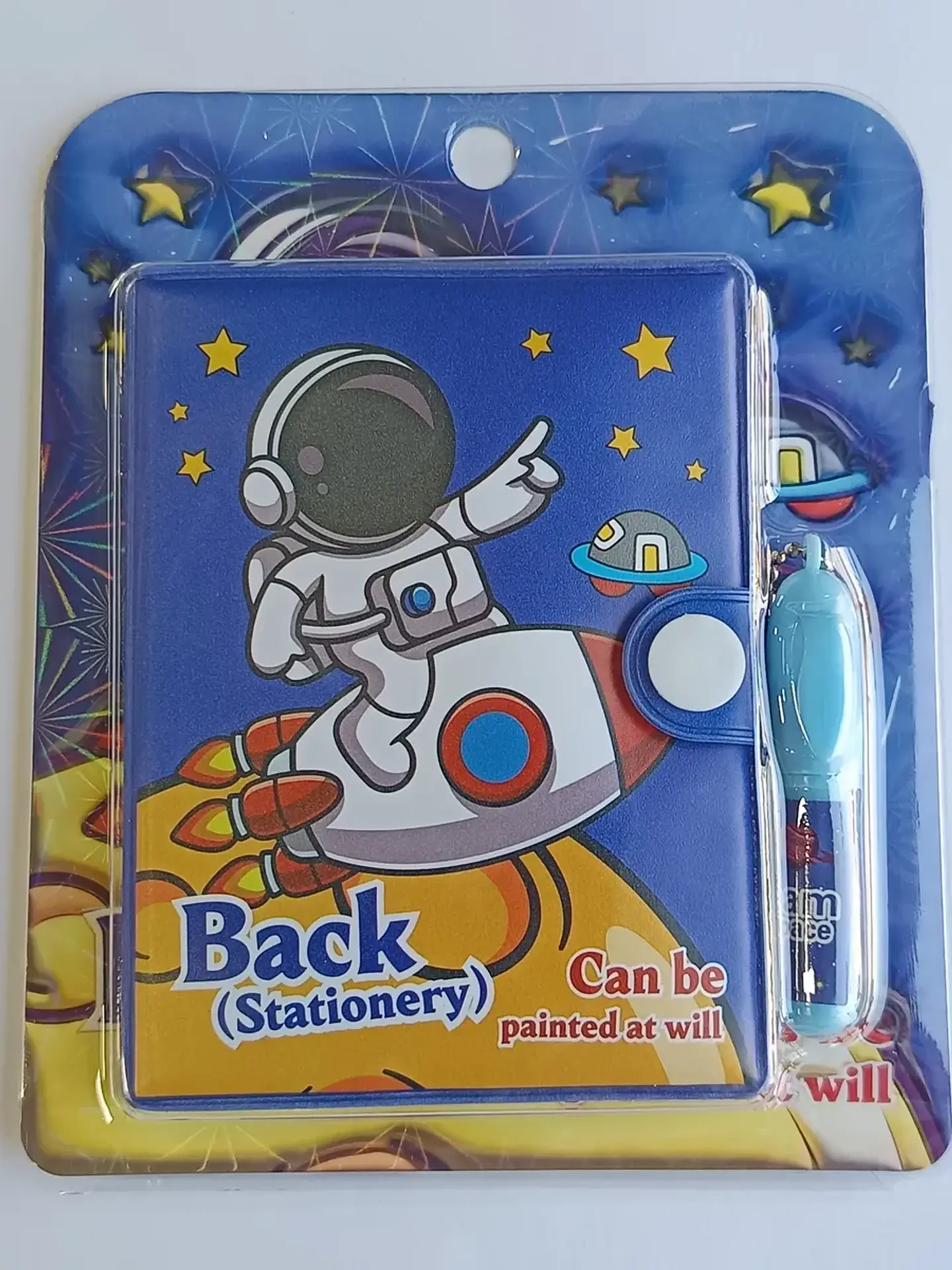 Mini Libretas Con Diseño Astronauta Broche Y Lápiz 11 X 8 Cm 4
