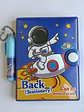 Mini Libretas Con Diseño Astronauta Broche Y Lápiz 11 X 8 Cm - Miniatura 1