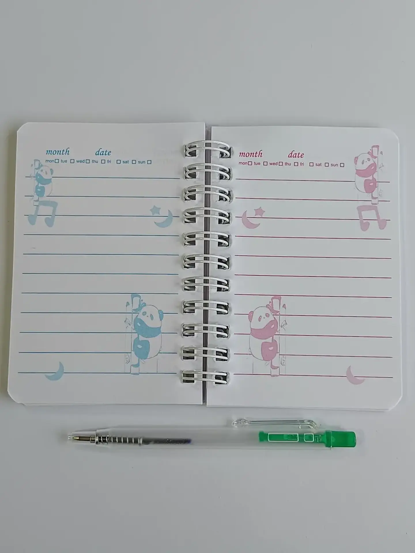 Mini Libreta Con Diseño De Panda Espiral Y Lápiz 11 X 8 Cm 2
