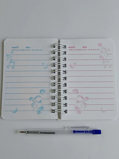 Mini Libreta Con Diseño Astronauta Espiral Y Lápiz 11 X 8 Cm