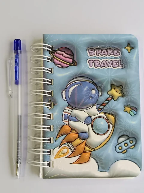 Mini Libreta Con Diseño Astronauta Espiral Y Lápiz 11 X 8 Cm