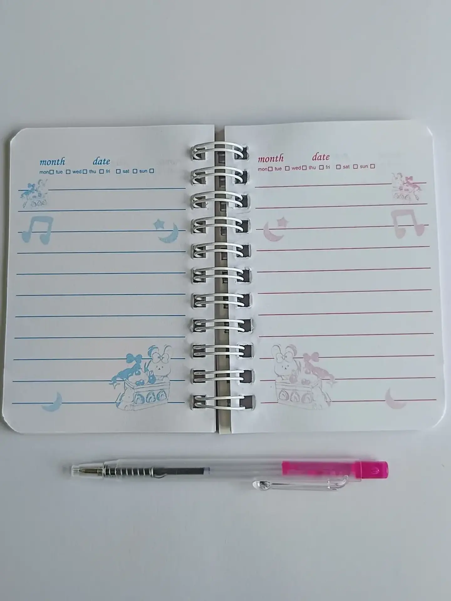 Mini Libreta Con Diseño De Conejo Espiral Y Lápiz 11 X 8 Cm 2