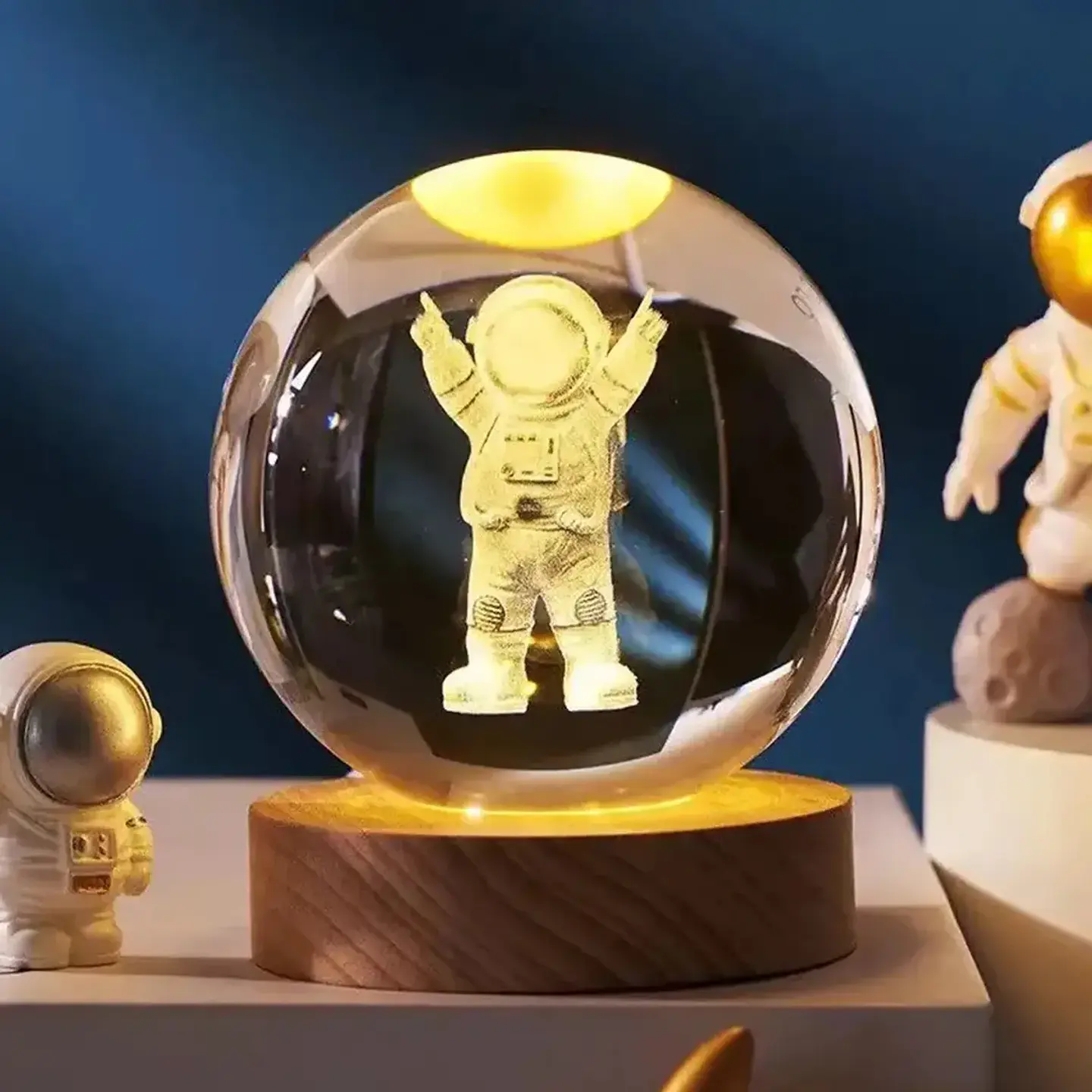 Lámpara Led Bola De Cristal 3D Diferentes Diseños 5