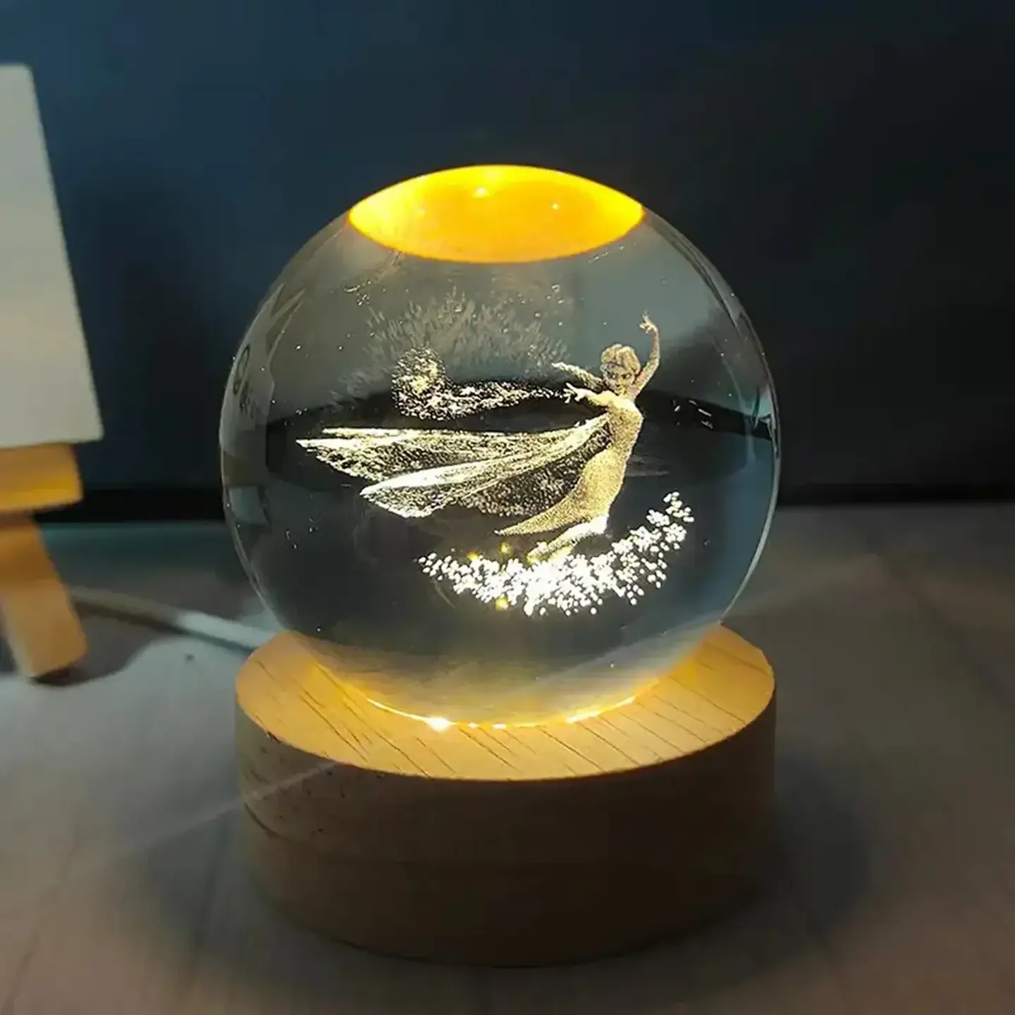 Lámpara Led Bola De Cristal 3D Diferentes Diseños 8