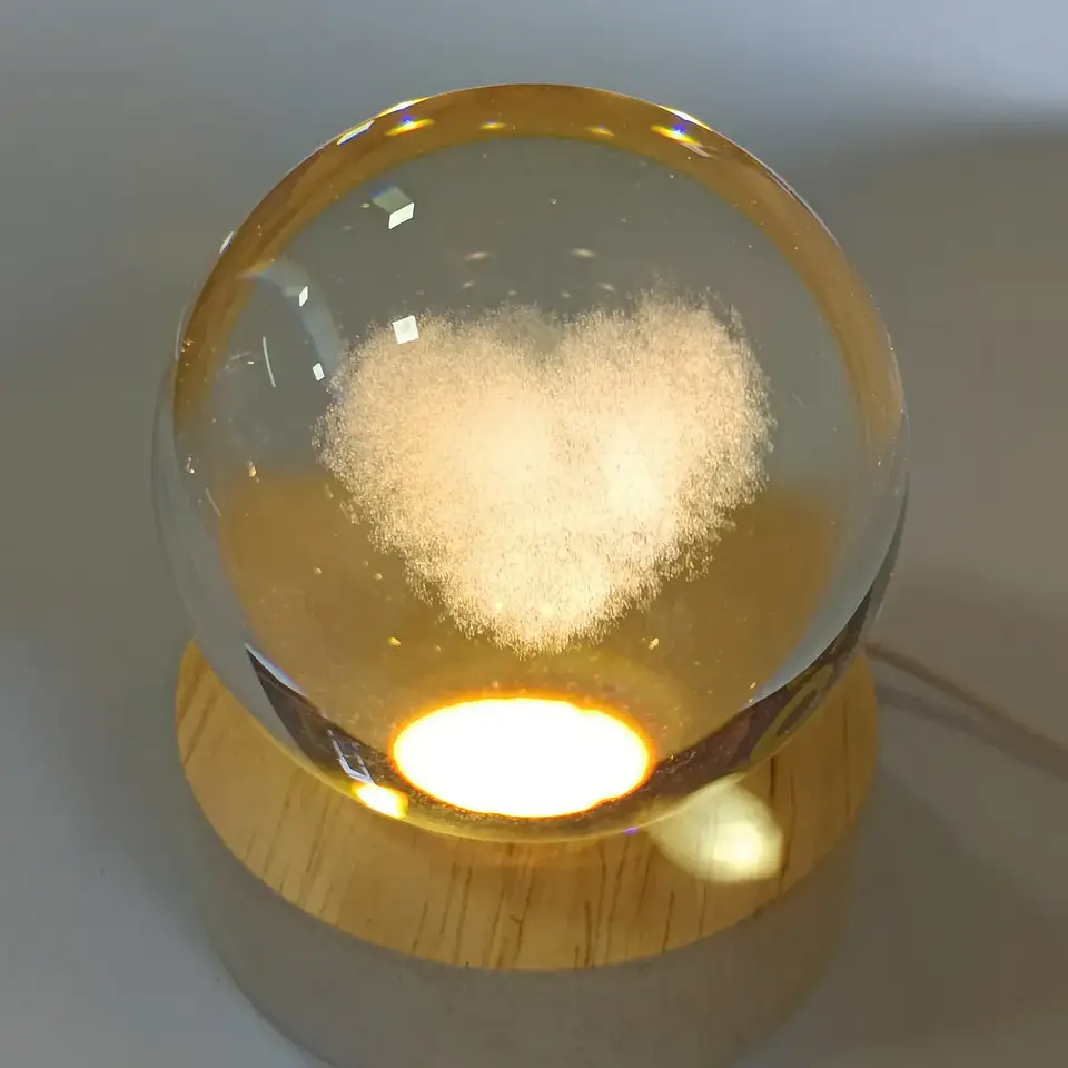 Lámpara Led Bola De Cristal 3D Diferentes Diseños 24