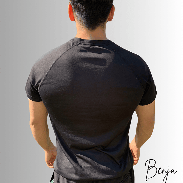 Polera Dry-fit Buffalo Club - Negro