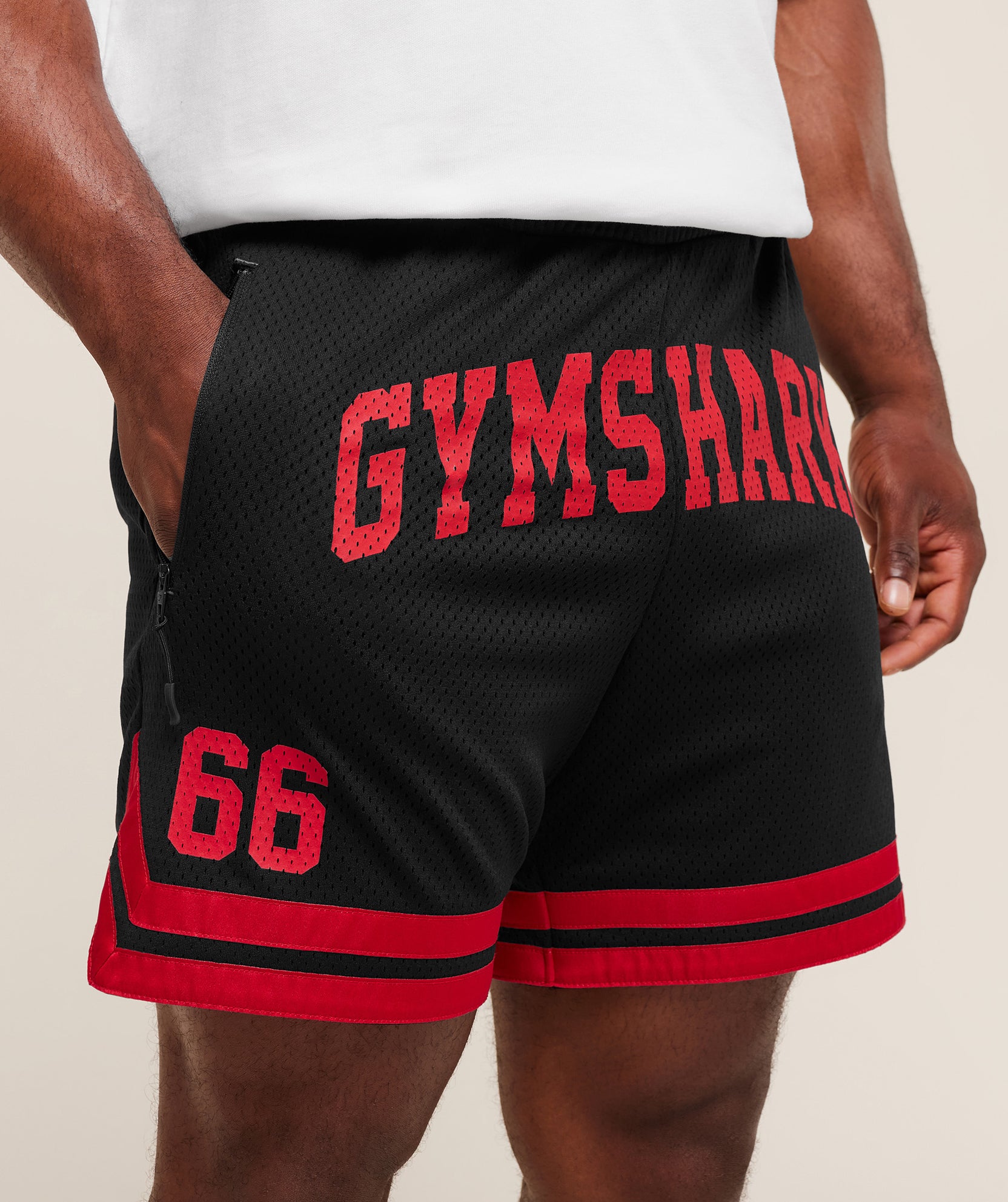 Short De Malla Campus - Negro con rojo