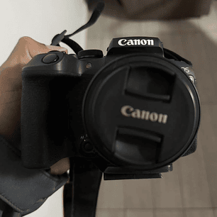 Camara Canon EOS r10 + Accesorios SUPER OFERTA
