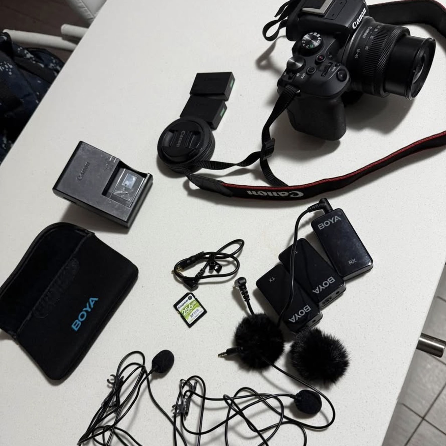 Camara Canon EOS r10 + Accesorios SUPER OFERTA 5