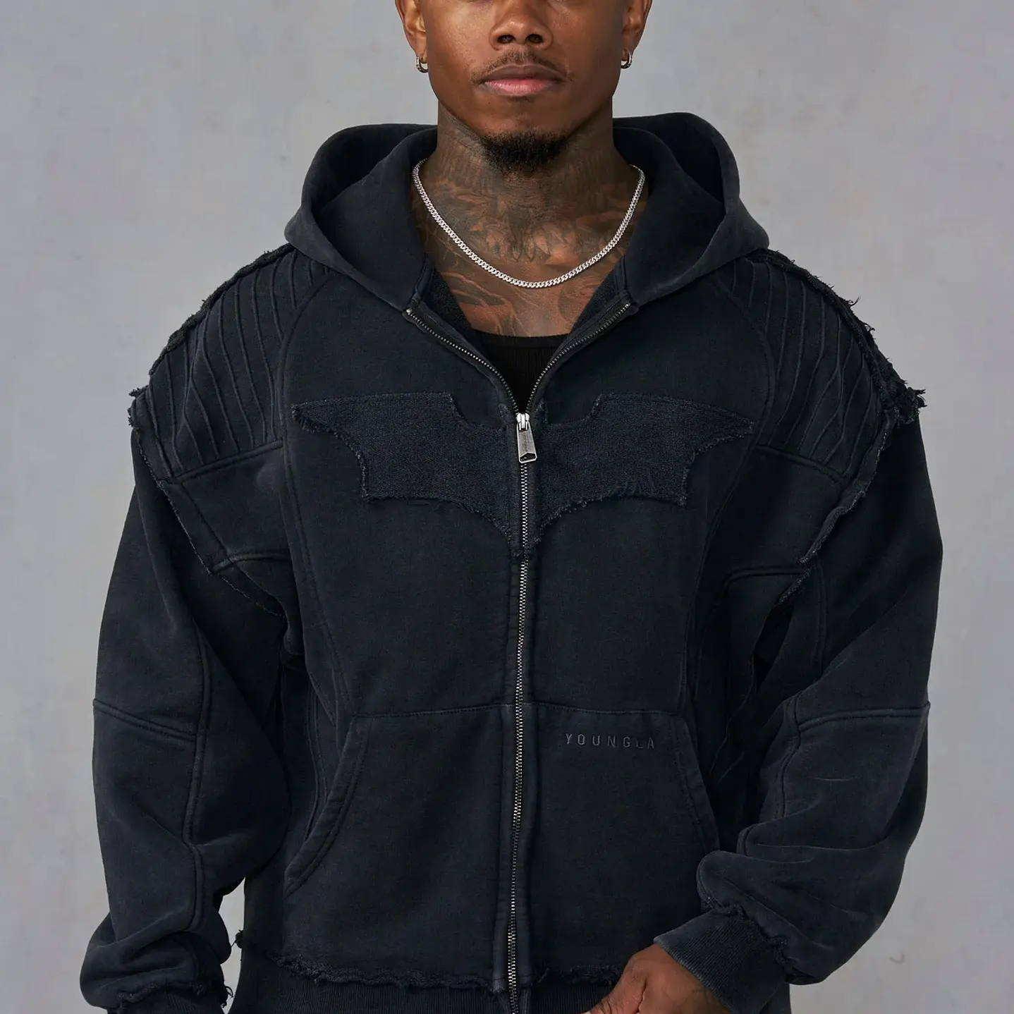5209 - Sudadera Con Capucha Armadura Batman - Negro 1