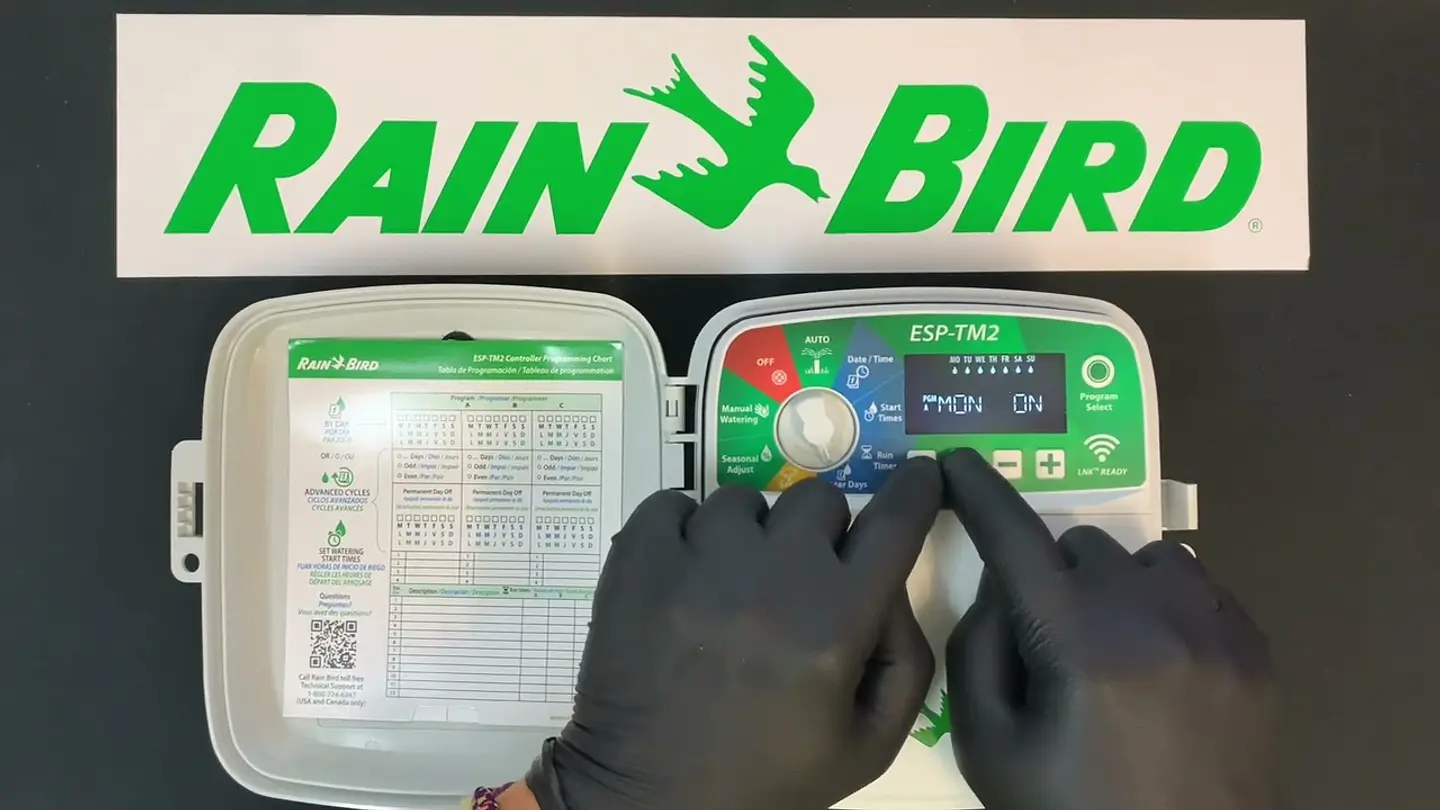 CONTROLADOR DE RIEGO 6 ESTACIONES MARCA RAIN BIRD 3