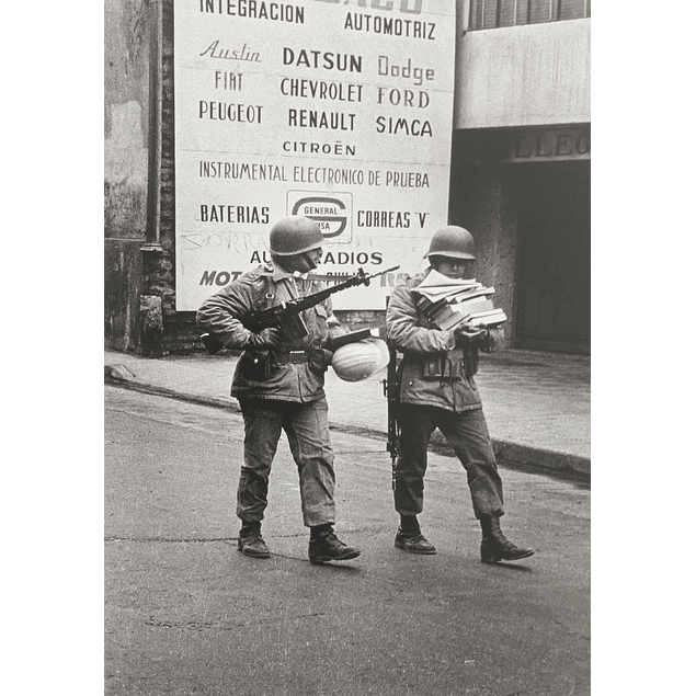 LIBRO:  FOTOGRAFIA: EL ARTE DE VISIBILIZAR LA PREGUNTA. KOEN WESSING  (Tapa dura)