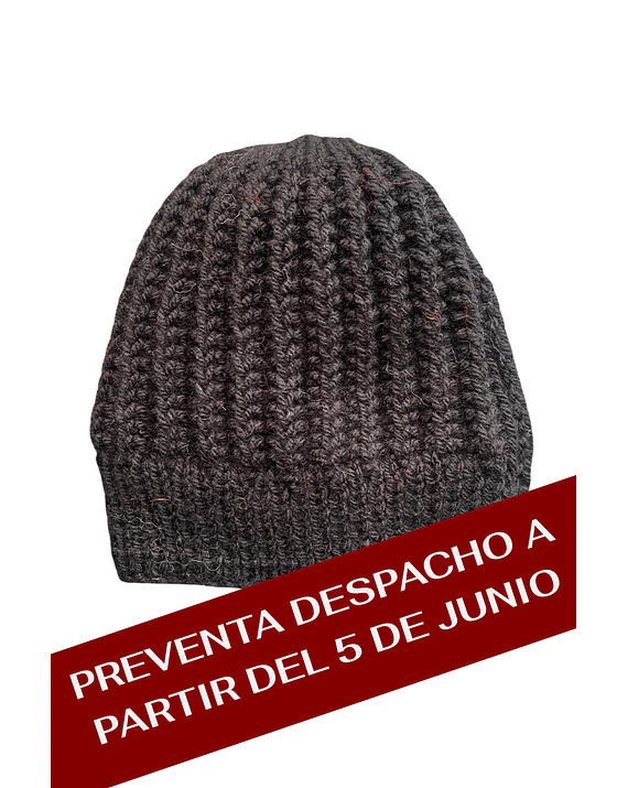 Gorro de lana con interior de satén  15