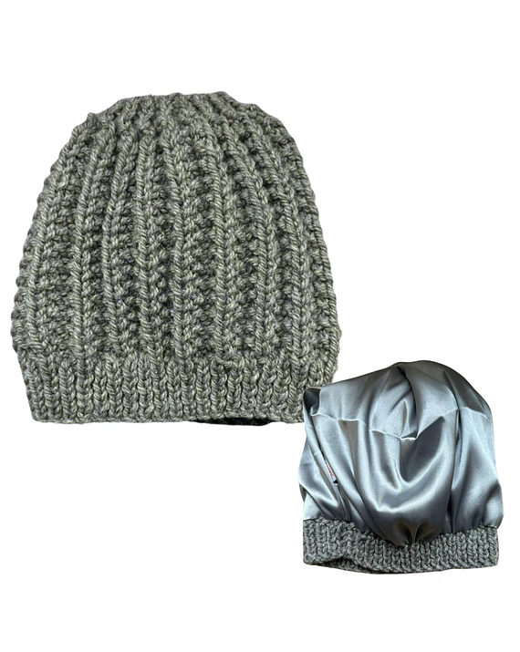 Gorro de lana con interior de satén  16