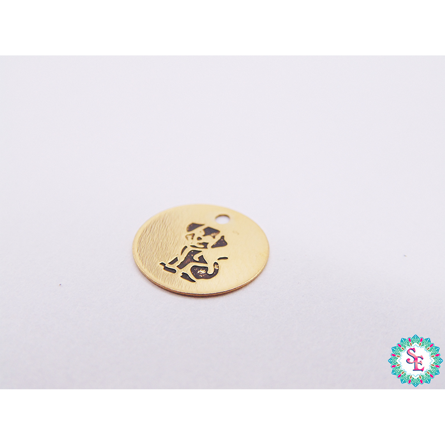 ORO GOLFI DIJE LAMINA 10MM PERRO PATINADA 1