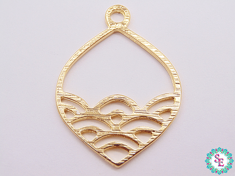 SAMAK DORADA FILIGRANA FISH 45*33MM 