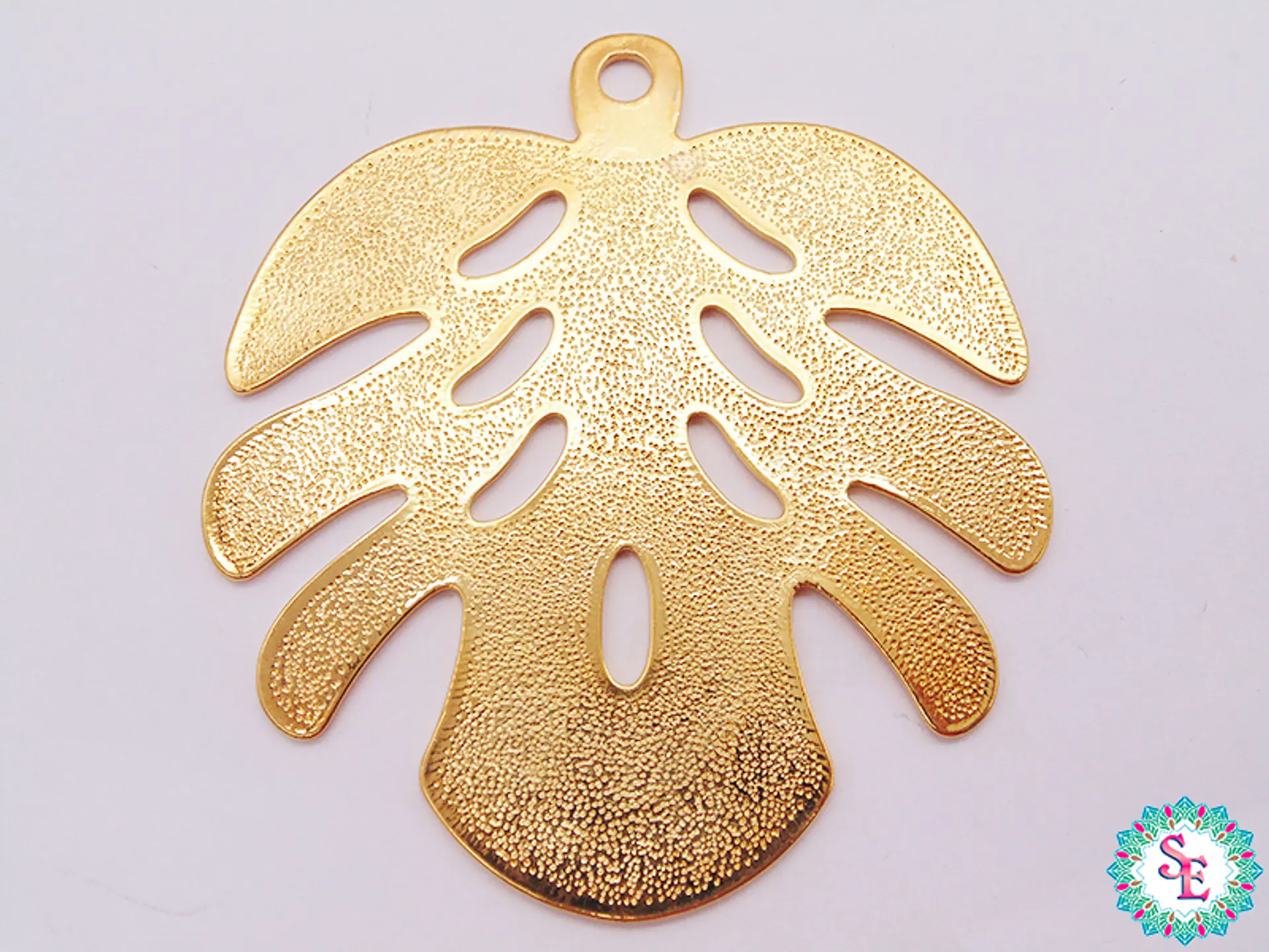 SAMAK DORADA  PECTORAL HOJA PUNTEADA 100*90MM X UND  1