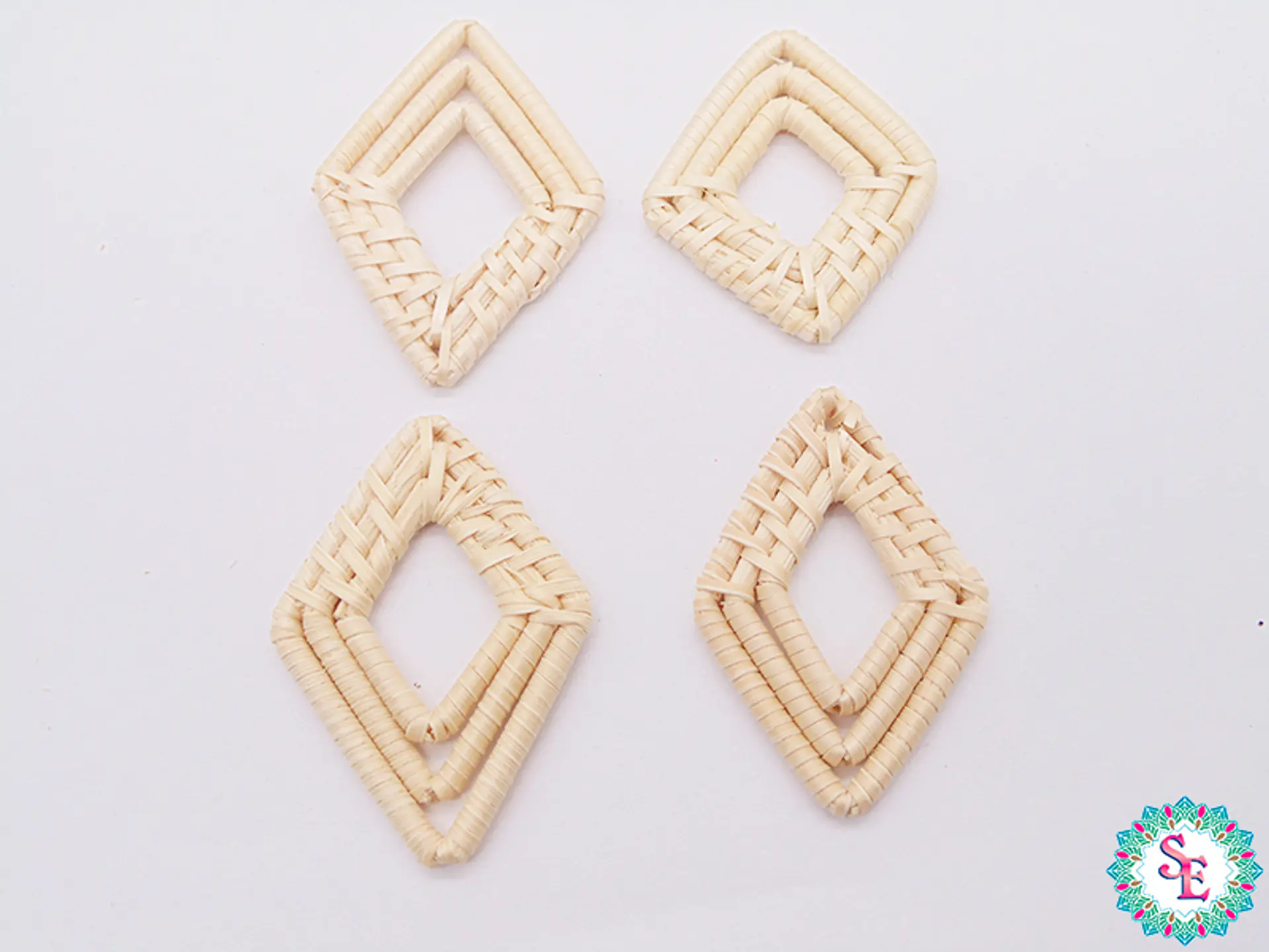 NATURAL IRACA RHOMBUS 50MM X 10 UNIT 1