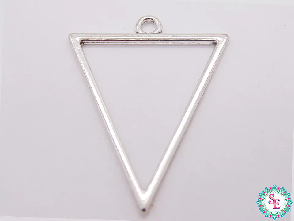 SAMAK PLATEADA DIJE TRIANGULO 55 GRANDE 34.90MM X UND  1