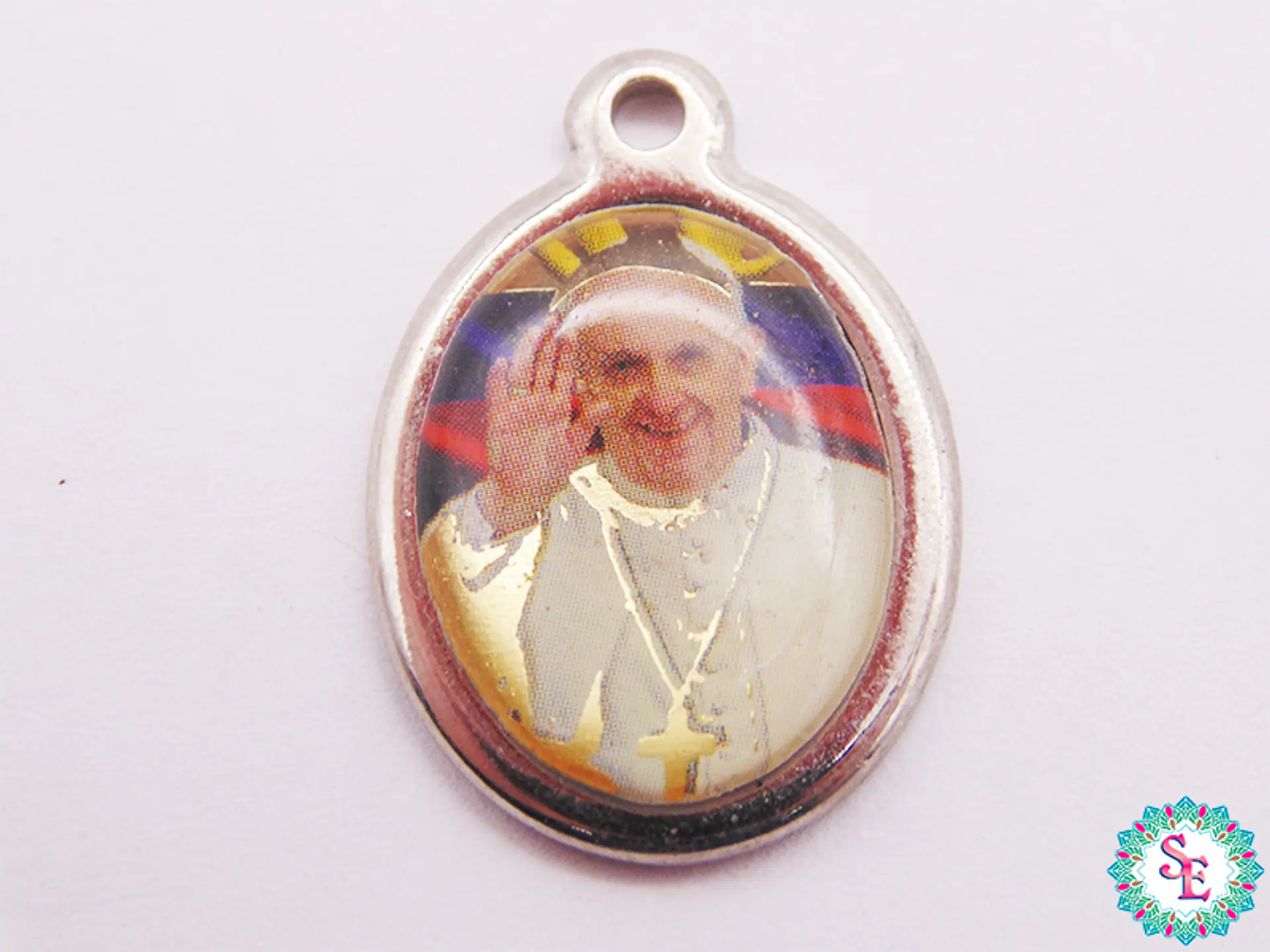 SAMAK PLATEADA DIJE PAPA  23MM X UND  1