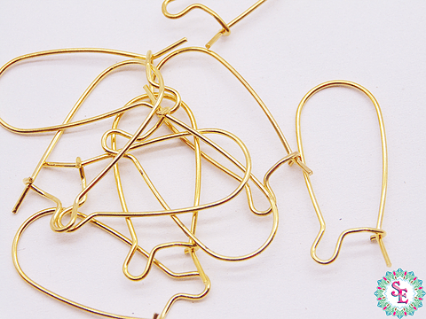 GANCHO JARRA DORADO MED FANTASIA 25MM PAQ  X 100 UND 