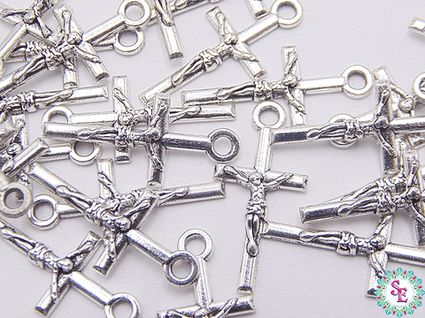 SAMAK PLATEADA DIJE 87 CRISTO PEQUEÑO 23MM 