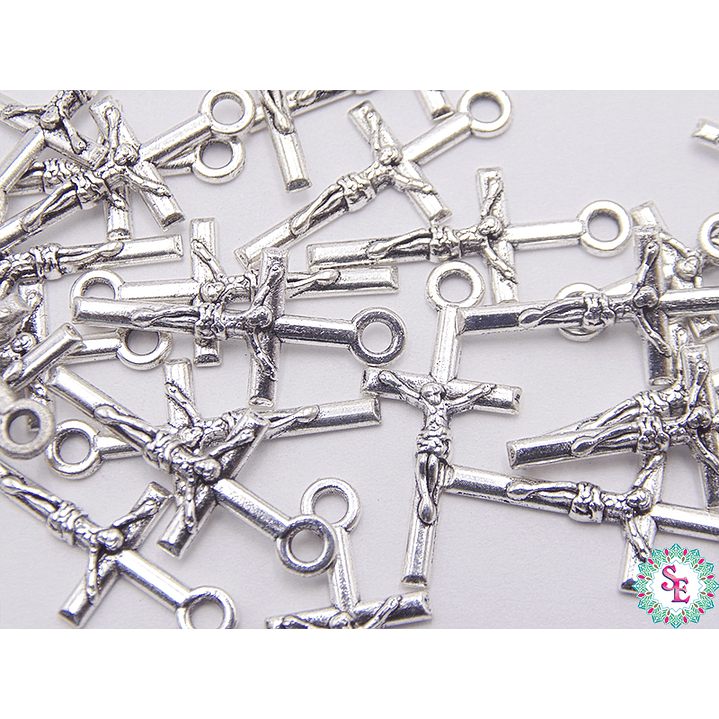 SAMAK PLATEADA DIJE 87 CRISTO PEQUEÑO 23MM  1