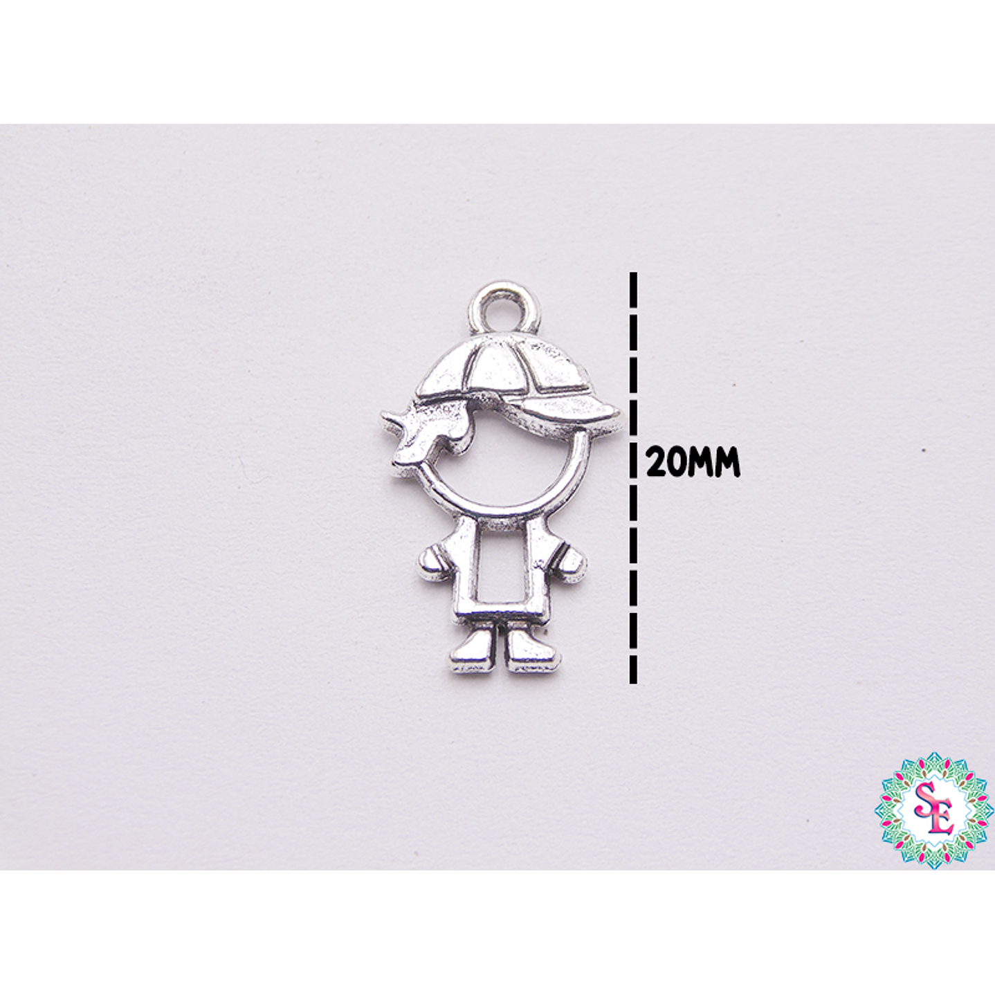 SAMAK PLATEADA DIJE 47 NIÑO GORRA 20MM  1