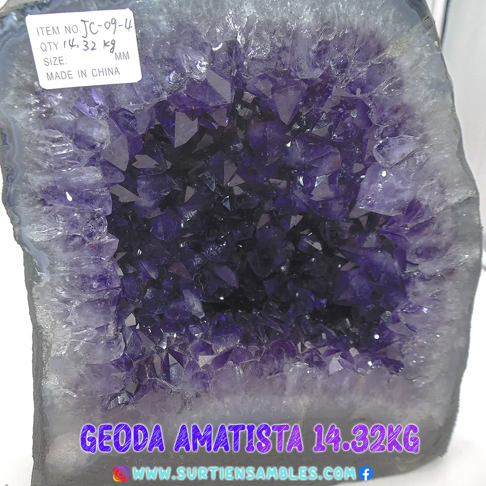 GEODA AMATISTA CON BASE MADERA 14.32KG  5
