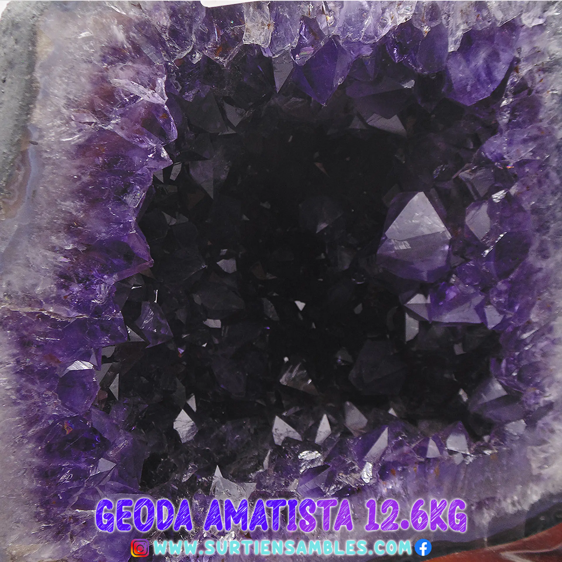 AMETHYST GEODE WITH WOODEN BASE 12.6KG 8
