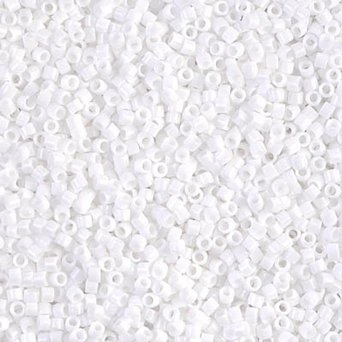MIYUKI DELICA 11/0 OPAQUE CHALK WHITE DB0200 X 10 GRAMOS 