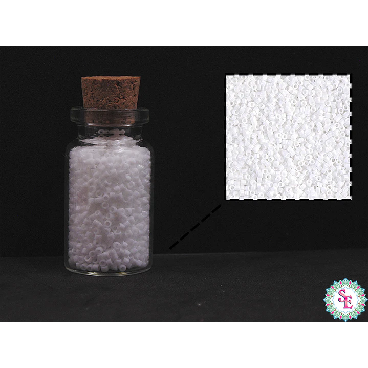 MIYUKI DELICA 11/0 OPAQUE CHALK WHITE DB0200 X 10 GRAMOS  2