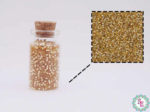 MIYUKI DELICA 11/0 GOLD LINED CRISTAL DB0042 X 10 GRAMOS 