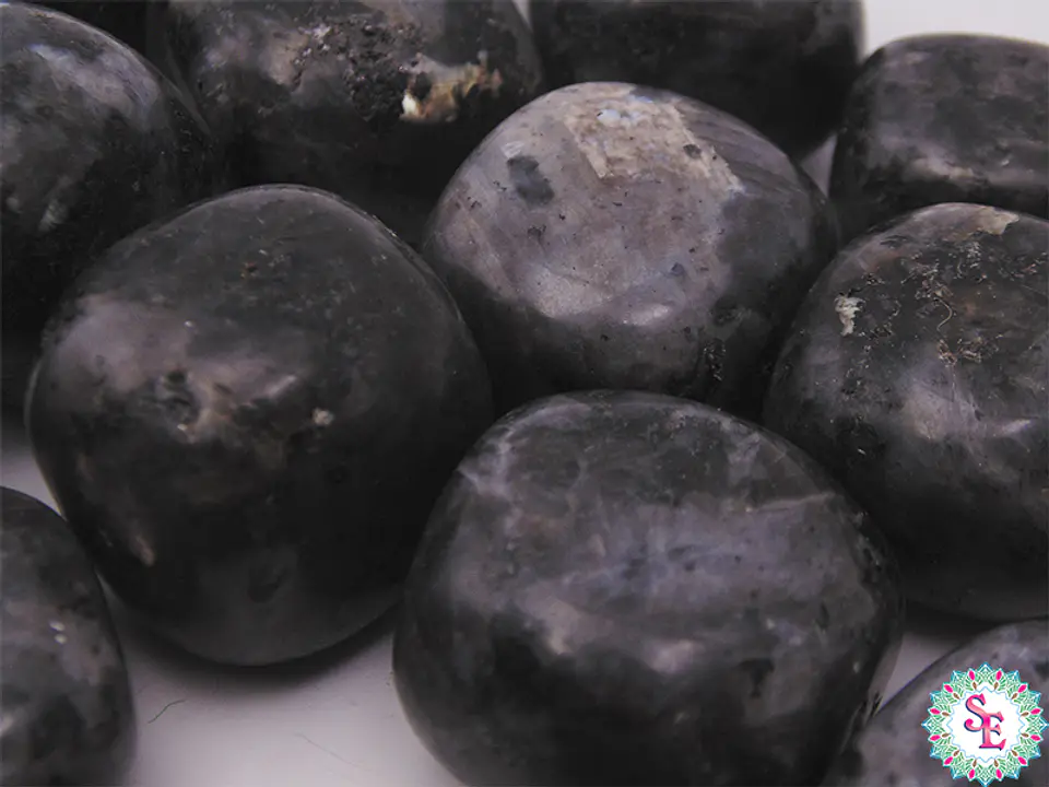 PIEDRA NATURAL MEDIANA TMBOREAD LABRADORITA GRIS 20-30MM 2