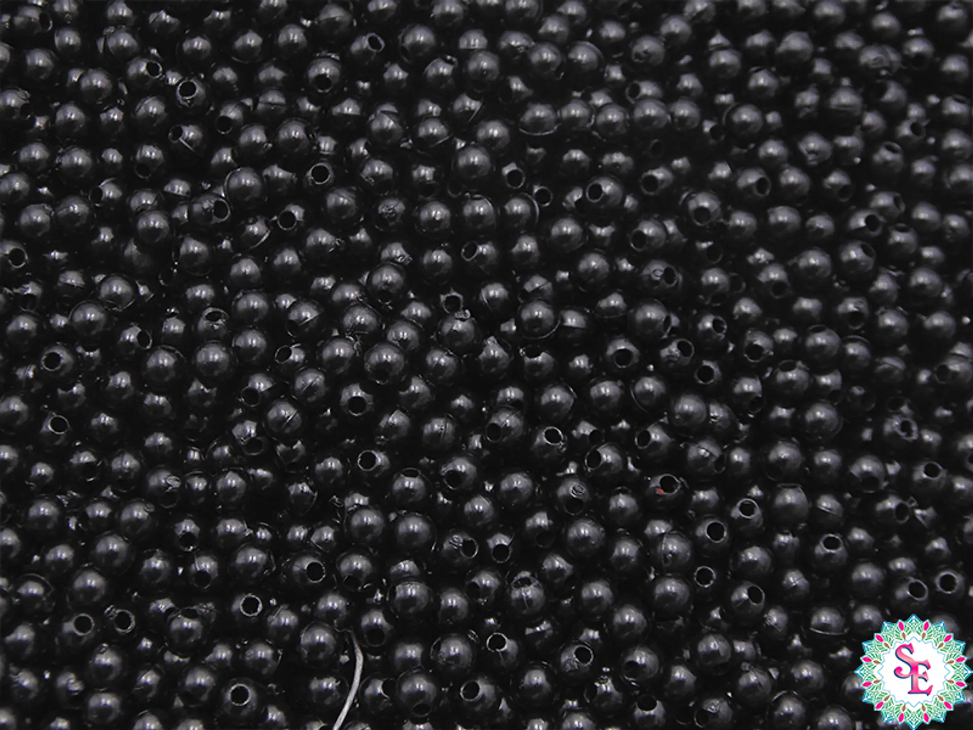PERLA DE PLASTICO # 4MM NEGRO PQ*500 GRAMOS  1