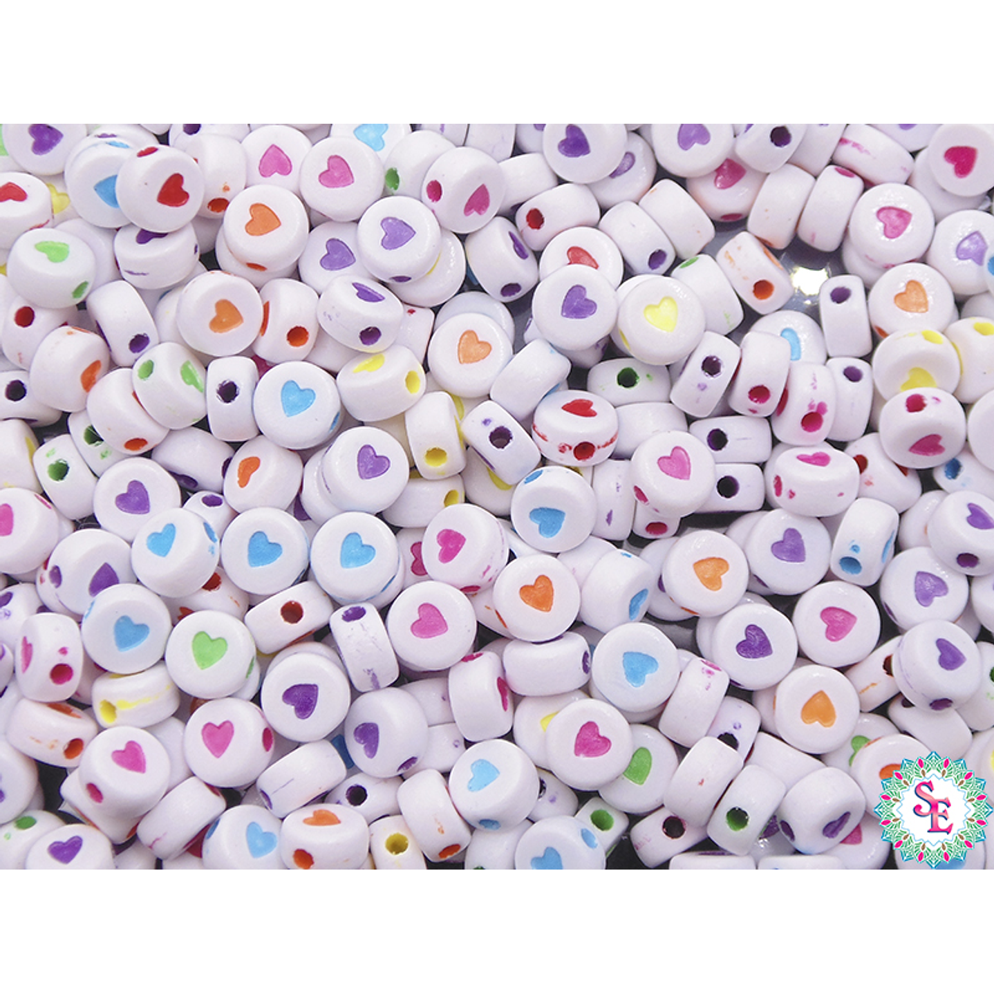 ACRILICO FIGURA CORAZON BLANCO CENTRO MIX 7MM PAQUETE X 50 GRAMOS (400 UND APROX) 1