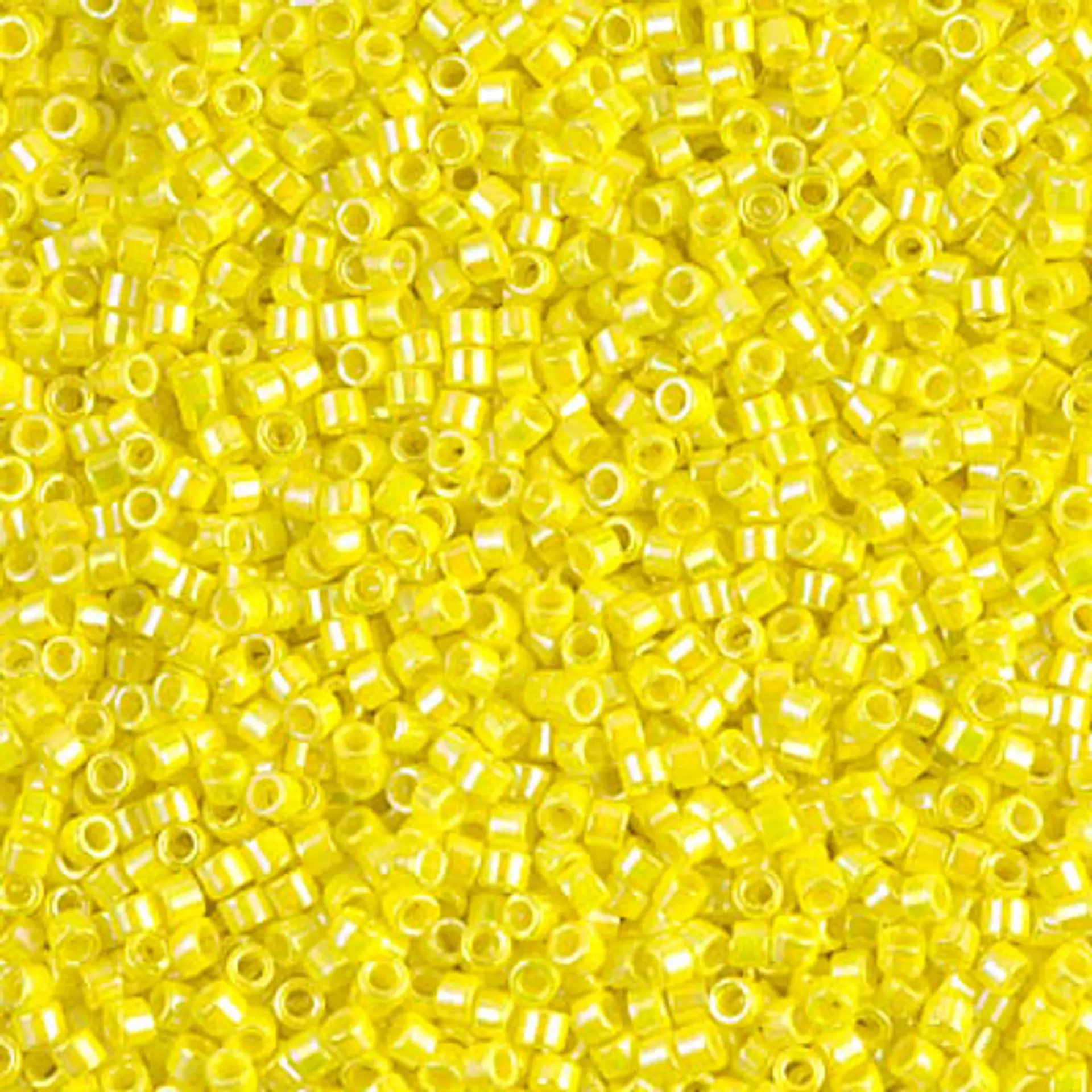 MIYUKI DELICA 11/0 OPAQUE YELLOW AB DB0160 X 10 GRAMOS  1