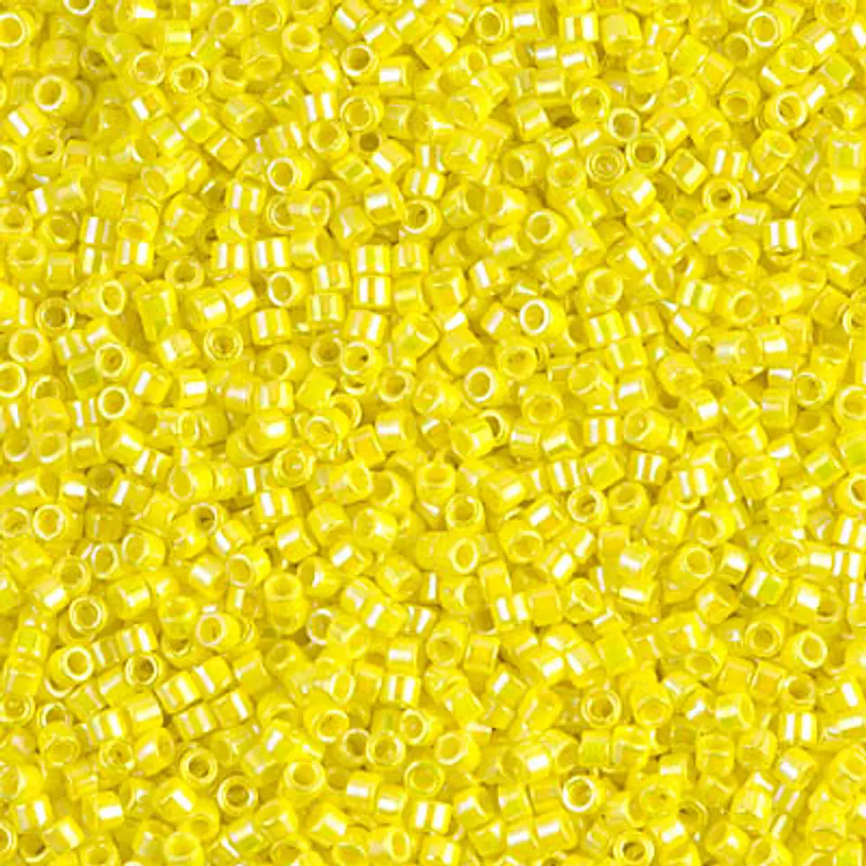 MIYUKI DELICA 11/0 OPAQUE YELLOW AB DB0160 X 10 GRAMOS  1