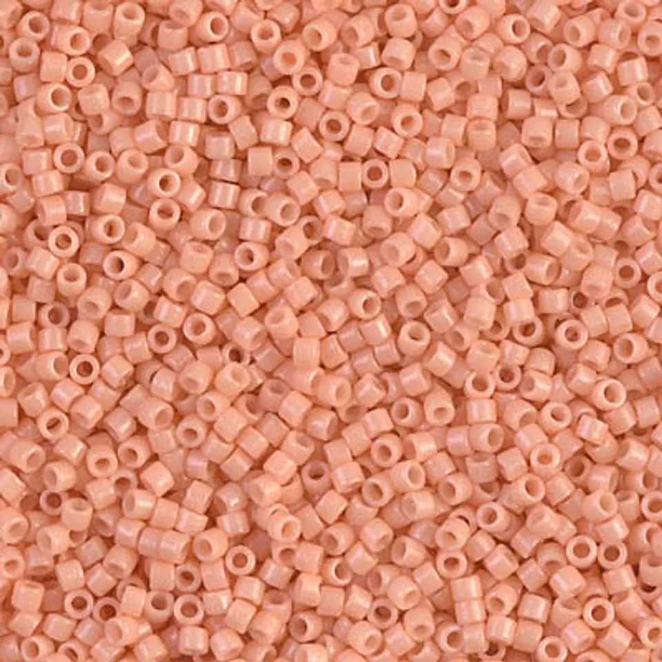 MIYUKI DELICA 11/0 OPAQUE FLESH DB2111 X 10 GRAMOS  1