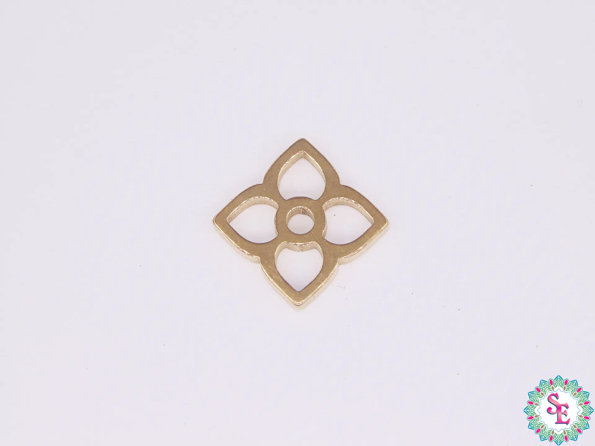 ACERO DORADO FLOR 13*13MM 1