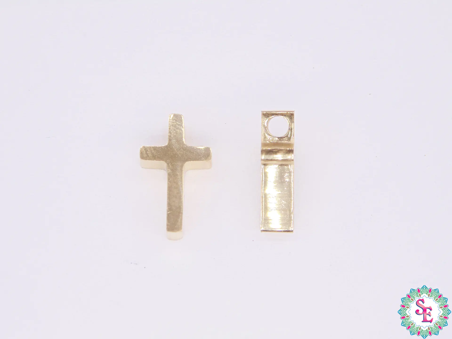 ACERO DORADO CRUZ PLANA LISA PEQUEÑA 12*7*4MM  1