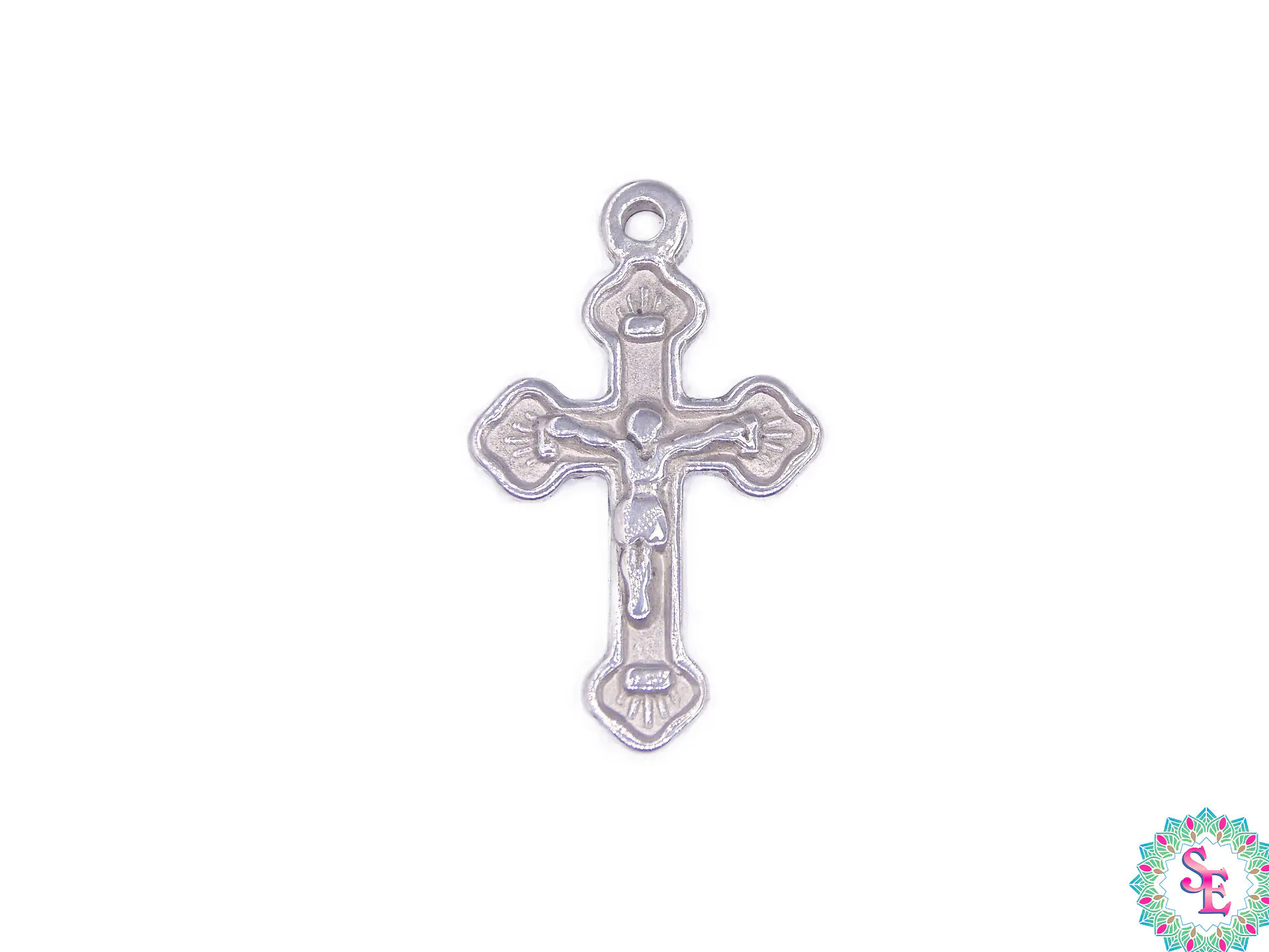 ACERO PLATEADO CRUZ MACIZA DECORADA PLANA 25*15MM 1
