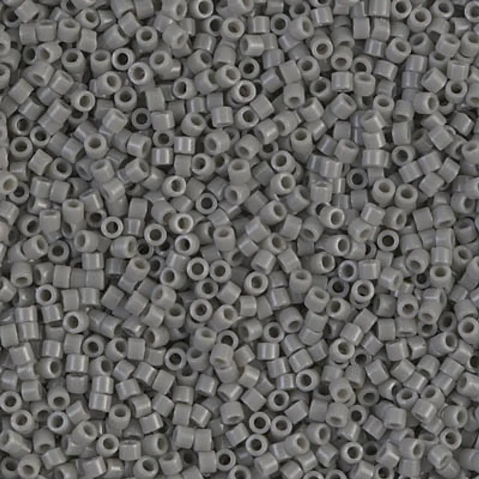 MIYUKI DELICA 11/0 OPAQUE GREY  DB0731 X 10 GRAMOS  1